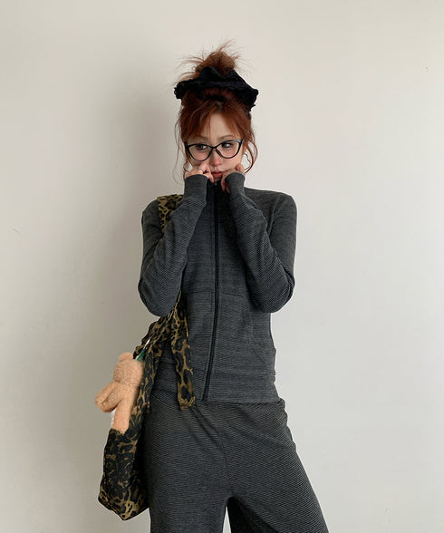 Side Line V-neck Dress